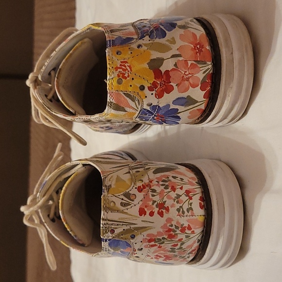 Cole haan women's size 7 floral oxford - Picture 3 of 6